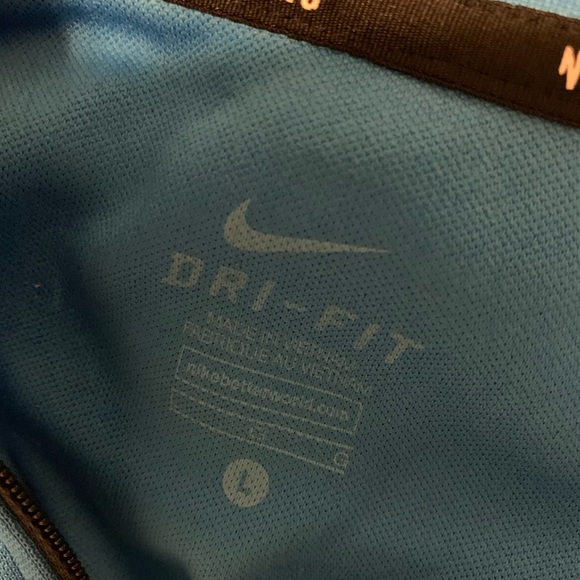 Nike Dri-Fit Quarter Zip - Picture 2 of 2